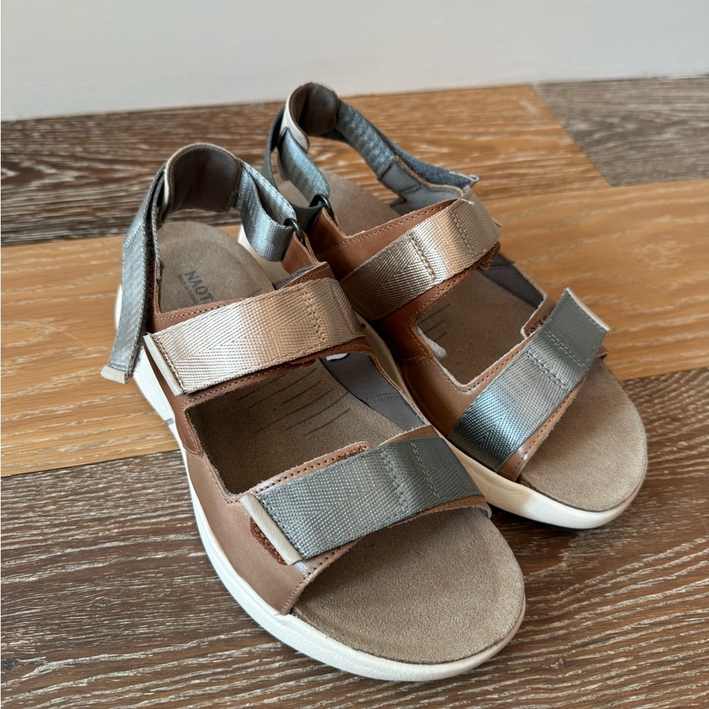 Naot Odyssey Slingback Sandal nwt size 7